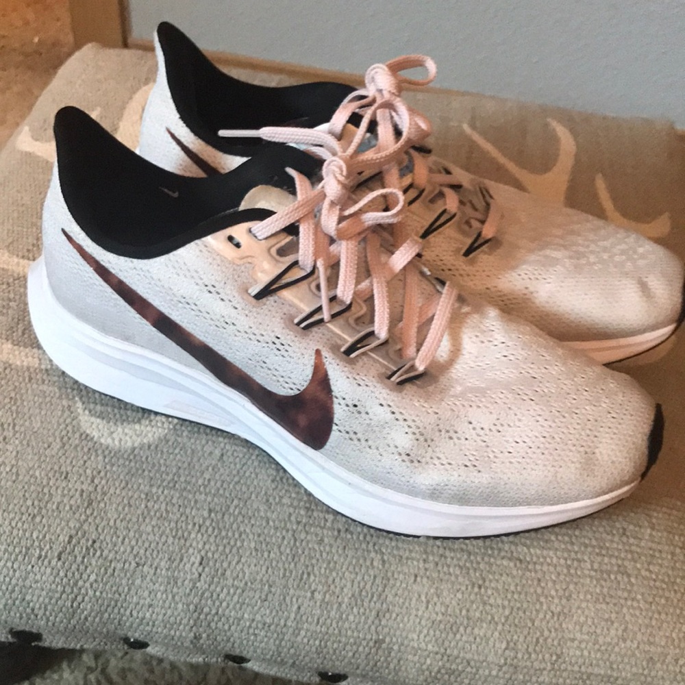 Nike tortoise swoosh zoom Pegasus with dusty rose pink laces 7.5
